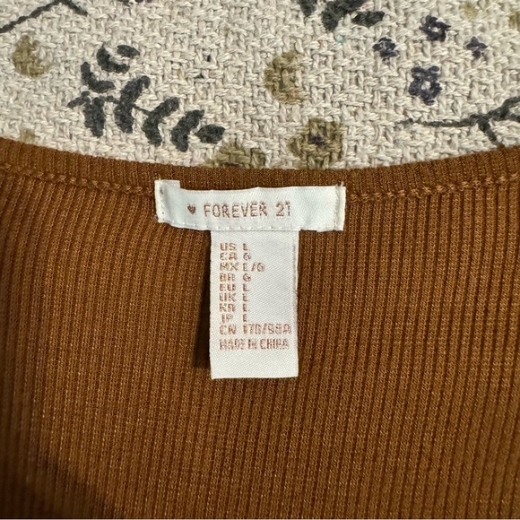 Forever 21 front laced up top, size Large. - Picture 3 of 4